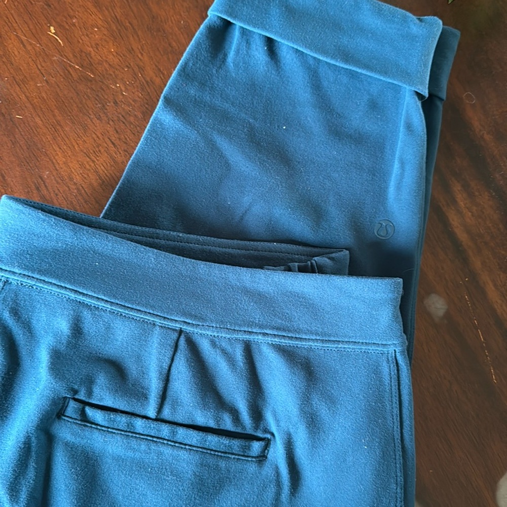 Lululemon Navy Blue pants with folded cuff